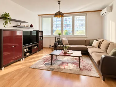 Apartments for rent, 3-room in Bratislava-Nové Mesto · €820