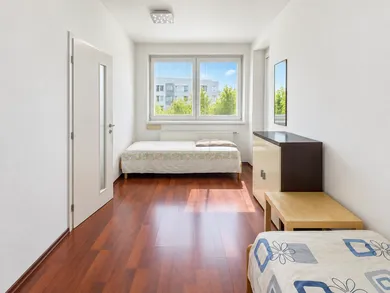 Na prenájom 4-izbový byt, 125 m², Bratislava-Petržalka