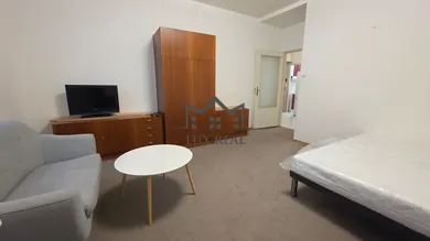 Na prenájom 3-izbový byt, 70 m², Bratislava-Nové Mesto, Kalinčiakova
