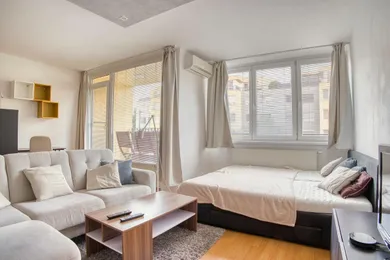 Kiadó lakások, 2-szobás, Bratislava-Devínska Nová Ves · €700