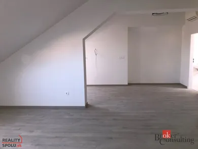 Byty na predaj 2-izbový, Nitra · €113 500