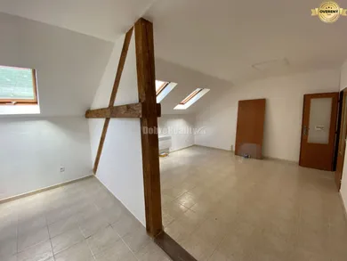 Na prenájom komerčné, 28 m², Rimavská Sobota, B.Bartóka