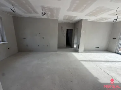 Na predaj 4-izbový dom, 350 m², Topoľčany, Velke Bedzany