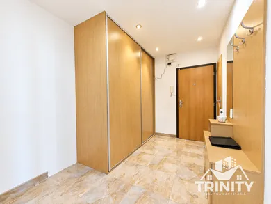 Na prenájom 2-izbový byt, 62 m², Nové Zámky, Komárňanská ulica