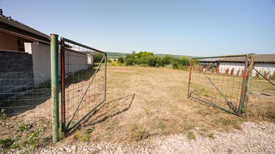 Na predaj pozemok, 876 m², Rozhanovce, Toryská