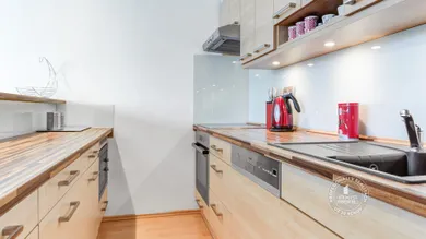 Na prenájom 1-izbový byt, 39 m², Bratislava-Lamač