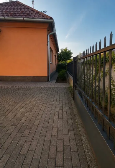 Domy na sprzedaż, 3-pokojowe, Nitra · €300 000