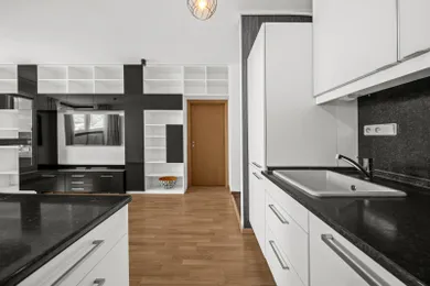 Na predaj 2-izbový byt, 61 m², Bratislava-Ružinov, Ružová dolina