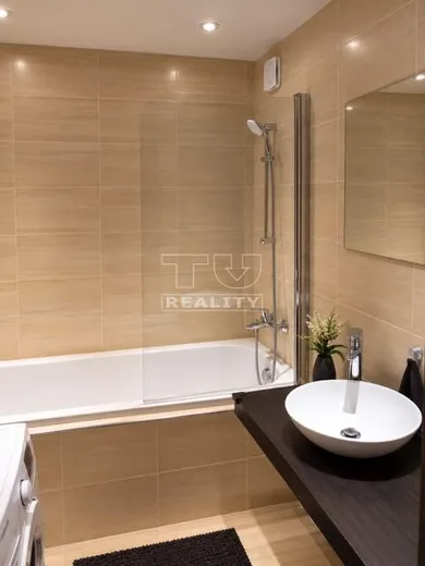 Na predaj 3-izbový byt, 65 m², Košice-Sídlisko Ťahanovce