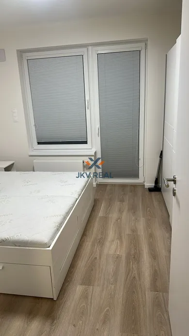 Na prenájom 2-izbový byt, 51 m², Bratislava-Lamač, Jána Langoša