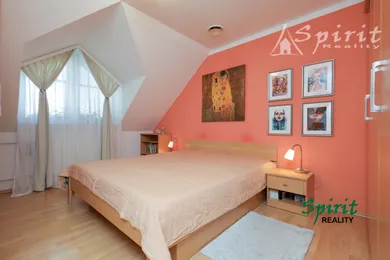 Na predaj 4-izbový byt, 108 m², Bernolákovo, Družstevná