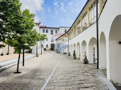 Mieszkania na wynajem, 3-pokojowe, Banská Bystrica · €890