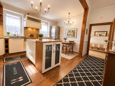 Na predaj 3-izbový byt, 90 m², Košice-Staré Mesto