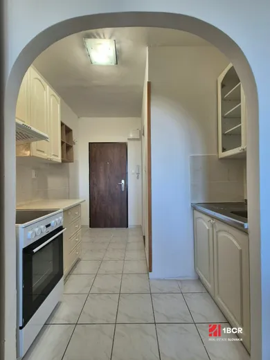 Na prenájom 1-izbový byt, 25 m², Pezinok, Bystrická
