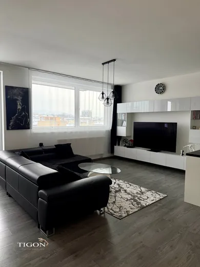 Na predaj 3-izbový byt, 68 m², Poprad, Štefánikova