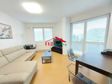 Na predaj 3-izbový byt, 75 m², Bratislava-Ružinov, Kaštieľska
