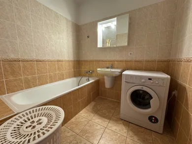Na prenájom 2-izbový byt, 65 m², Piešťany, Pod Párovcami