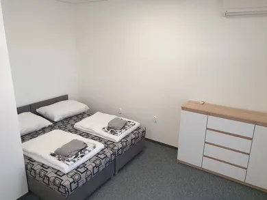 Na prenájom 1-izbový byt, 32 m², Bratislava-Karlova Ves, Staré Grunty