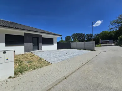 Domy na sprzedaż, 1-pokojowe, Piešťany · €238 000
