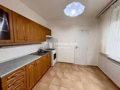 Byty na prenájom 3-izbový, Nové Zámky · €610