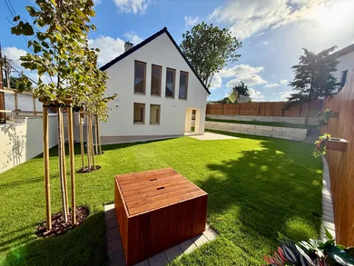 Na prenájom 5-izbový dom, 180 m², Bratislava-Záhorská Bystrica
