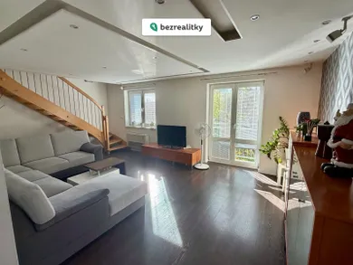 Na prenájom 4-izbový byt, 104 m², Bratislava-Ružinov