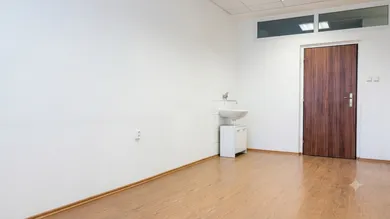 Na prenájom komerčné, 36 m², Trenčín, Dolný Šianec