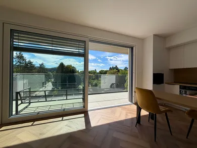 Na prenájom 2-izbový byt, 48 m², Banská Bystrica, Lazovná