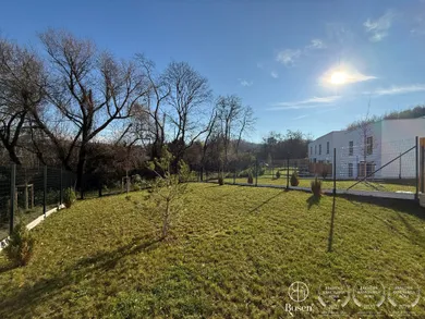 Na predaj 5-izbový dom, 138 m², Bratislava-Dúbravka, Agátová