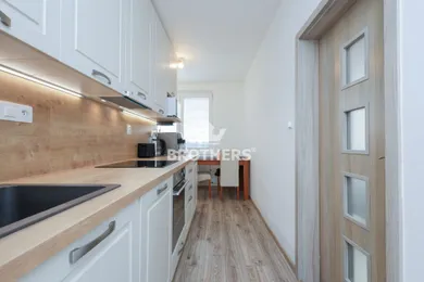 Na predaj 3-izbový byt, 79 m², Bratislava-Vrakuňa, Stavbárska