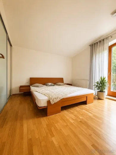 Na predaj dom, 250 m², Košice-Sever, Na stráni
