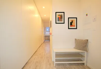 Na prenájom 2-izbový byt, 51 m², Bratislava-Staré Mesto, Konventná