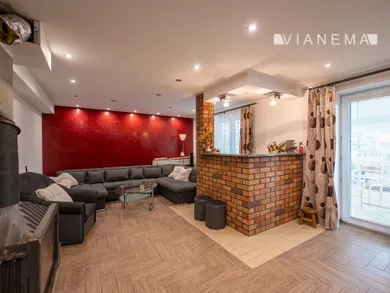 Na predaj 5-izbový dom, 190 m², Varín