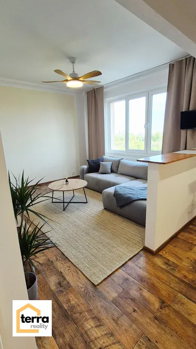 Na prenájom 2-izbový byt, 45 m², Bratislava-Ružinov, Medzilaborecká