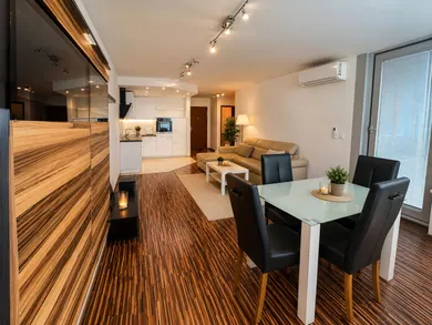 Na prenájom 2-izbový byt, 54 m², Bratislava-Nové Mesto, Bajkálska