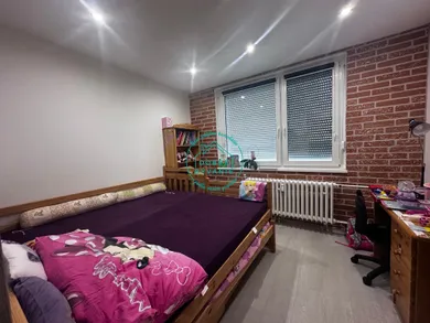 Na predaj 3-izbový byt, 75 m², Nové Zámky