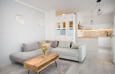 Na prenájom 2-izbový byt, 43 m², Bratislava-Ružinov, Doležalova