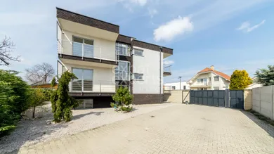 Komerčné priestory na prenájom, Bratislava-Podunajské Biskupice · €2 590