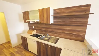 Na prenájom 2-izbový byt, 65 m², Žilina, Bytčická