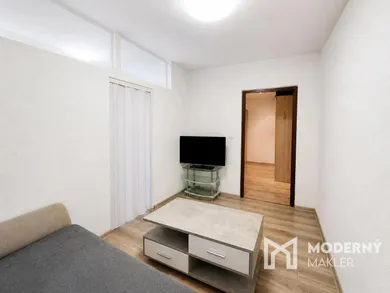 Na predaj 2-izbový byt, 38 m², Trenčín, Lavičková