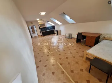 Na prenájom 1-izbový byt, 51 m², Nitra, Novozámocká ulica