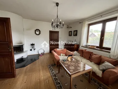 Na predaj 5-izbový dom, 130 m², Uhliská