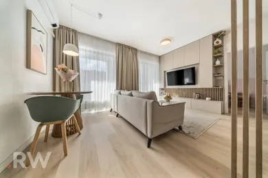 Na predaj 3-izbový byt, 70 m², Bratislava-Staré Mesto, Ľadová