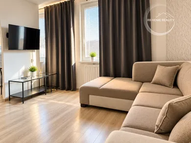 Byty na prenájom 1-izbový, Komárno · €420