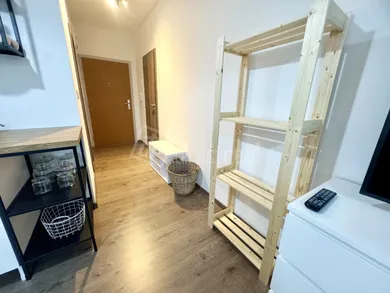 Na prenájom 1-izbový byt, 24 m², Sereď, Kukučínova