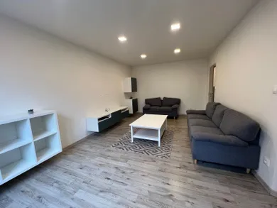 Na prenájom 2-izbový byt, 65 m², Trenčín, Soblahovská