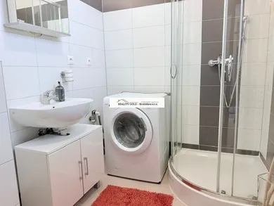 Na prenájom 2-izbový byt, 51 m², Bratislava-Podunajské Biskupice