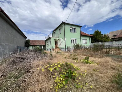 Na predaj 4-izbový dom, 189 m², Nová Dedinka, Nová