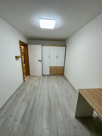 Na prenájom 3-izbový byt, 70 m², Trnava, Ulica Jána Bottu