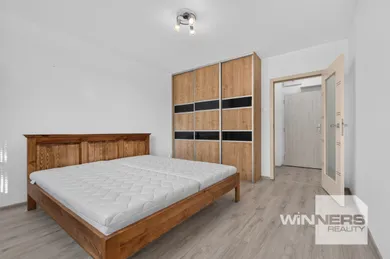 Na prenájom 2-izbový byt, 56 m², Piešťany, Andreja Hlinku